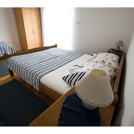 Apartments Troselj Starigrad Paklenica Exterior photo