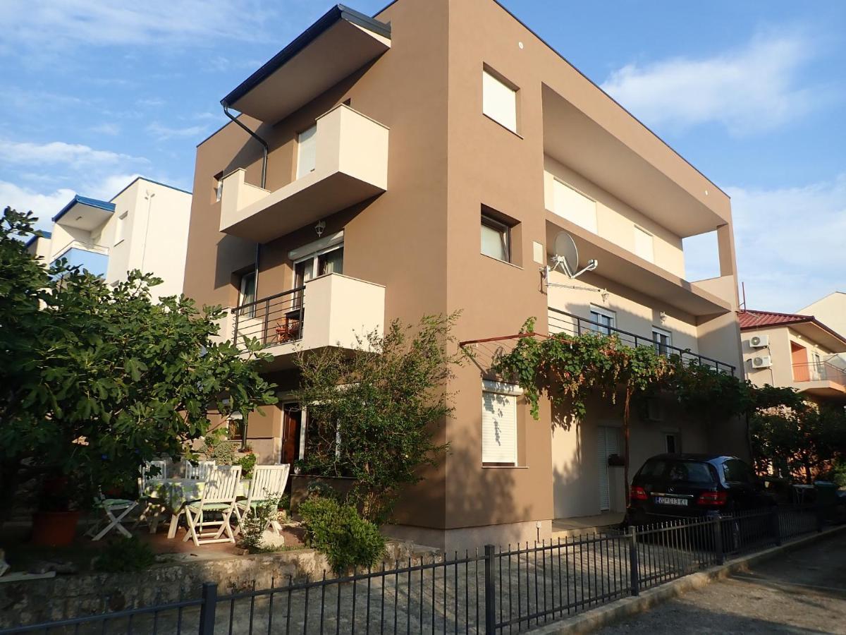 Apartments Troselj Starigrad Paklenica Exterior photo