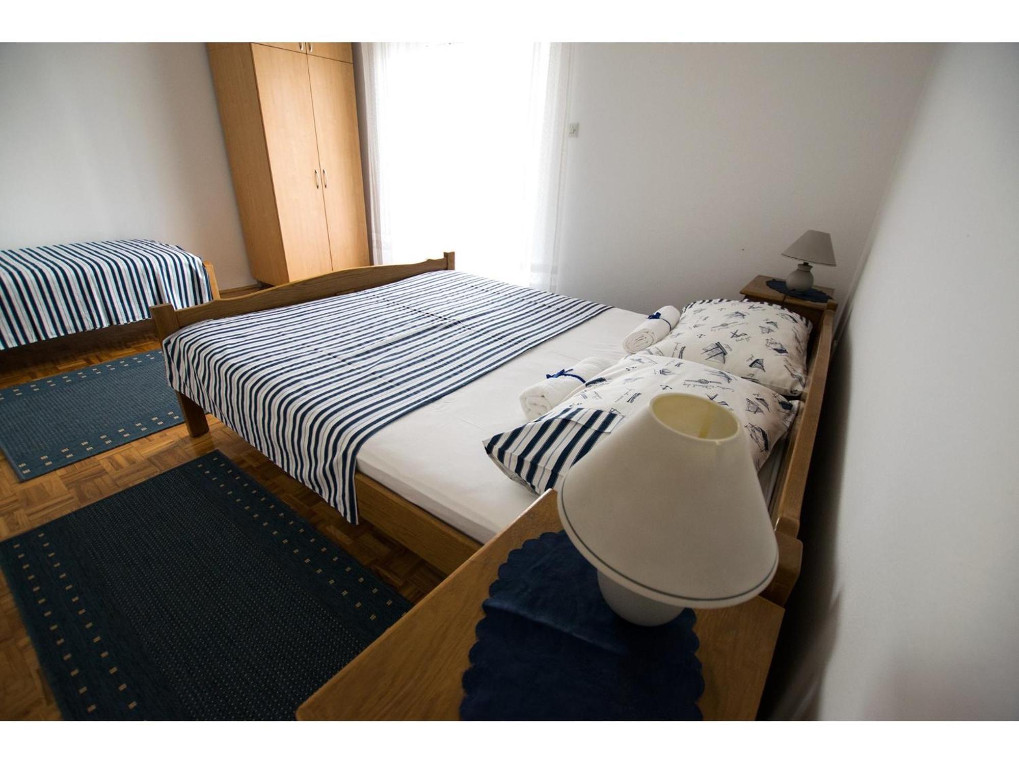 Apartments Troselj Starigrad Paklenica Exterior photo