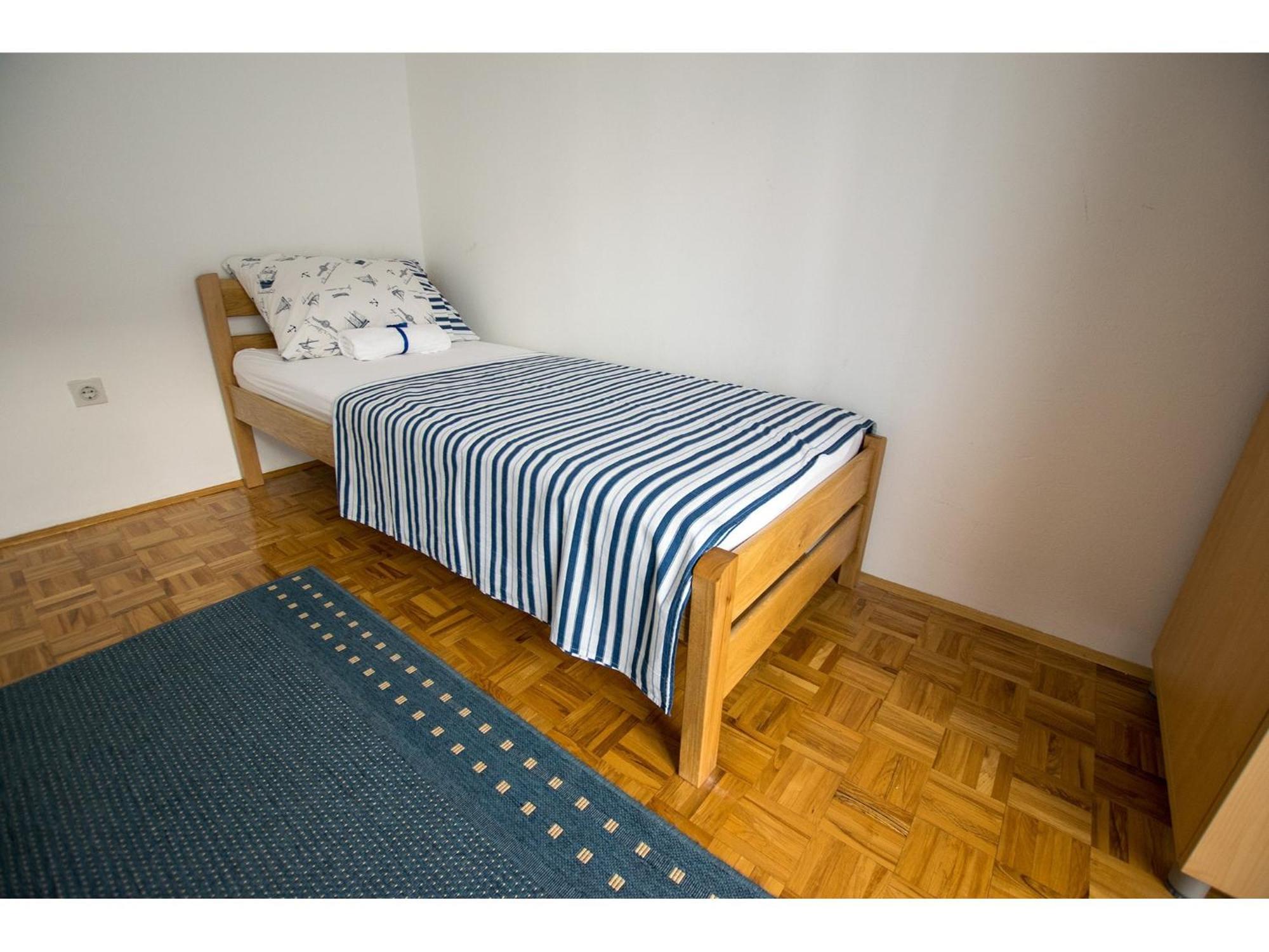 Apartments Troselj Starigrad Paklenica Exterior photo